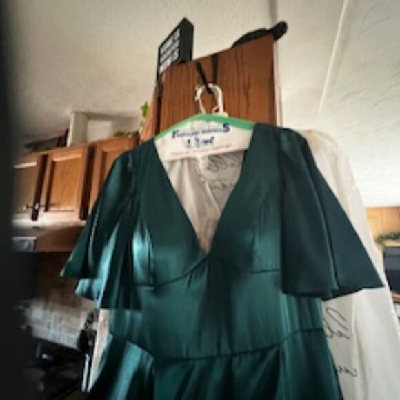 Deep Green Satin Gown for Weddings or Bridesmaids - Picture 5 of 8